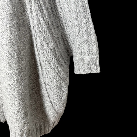 Joan Vass Women’s Fuzzy Mohair Wool Blend Sweater Grey Bat Wing Size Medium - Picture 4 of 8